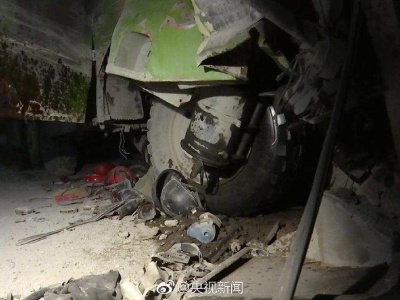内蒙古矿企事故死亡人数升至21人 系车辆失控所致