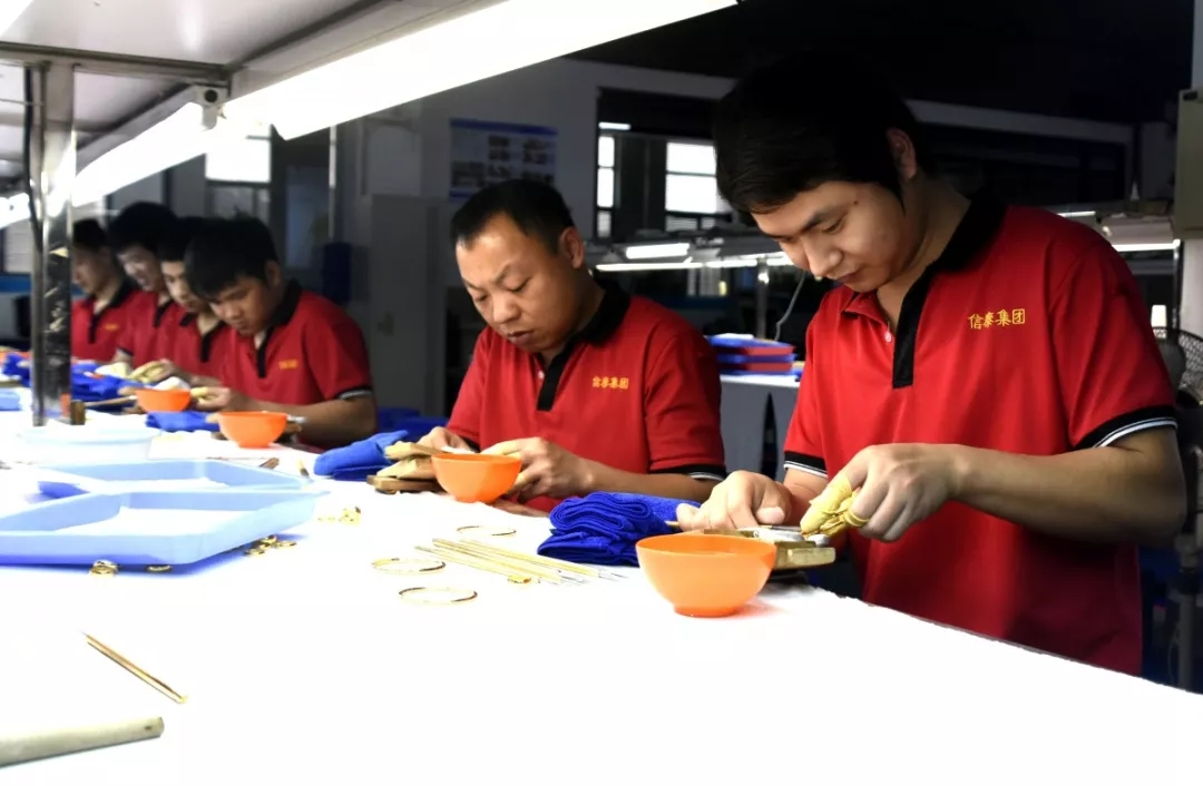 东莞企业各出招式吸引员工返工，还提供夫妻房