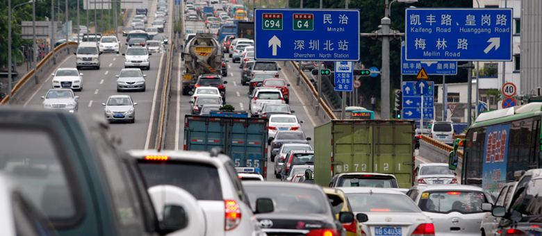 节后首日路上车辆同比减少，交警预测元宵节后恢复常态