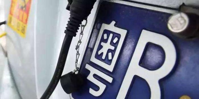深圳小汽车车牌平均成交价较上期涨7554元
