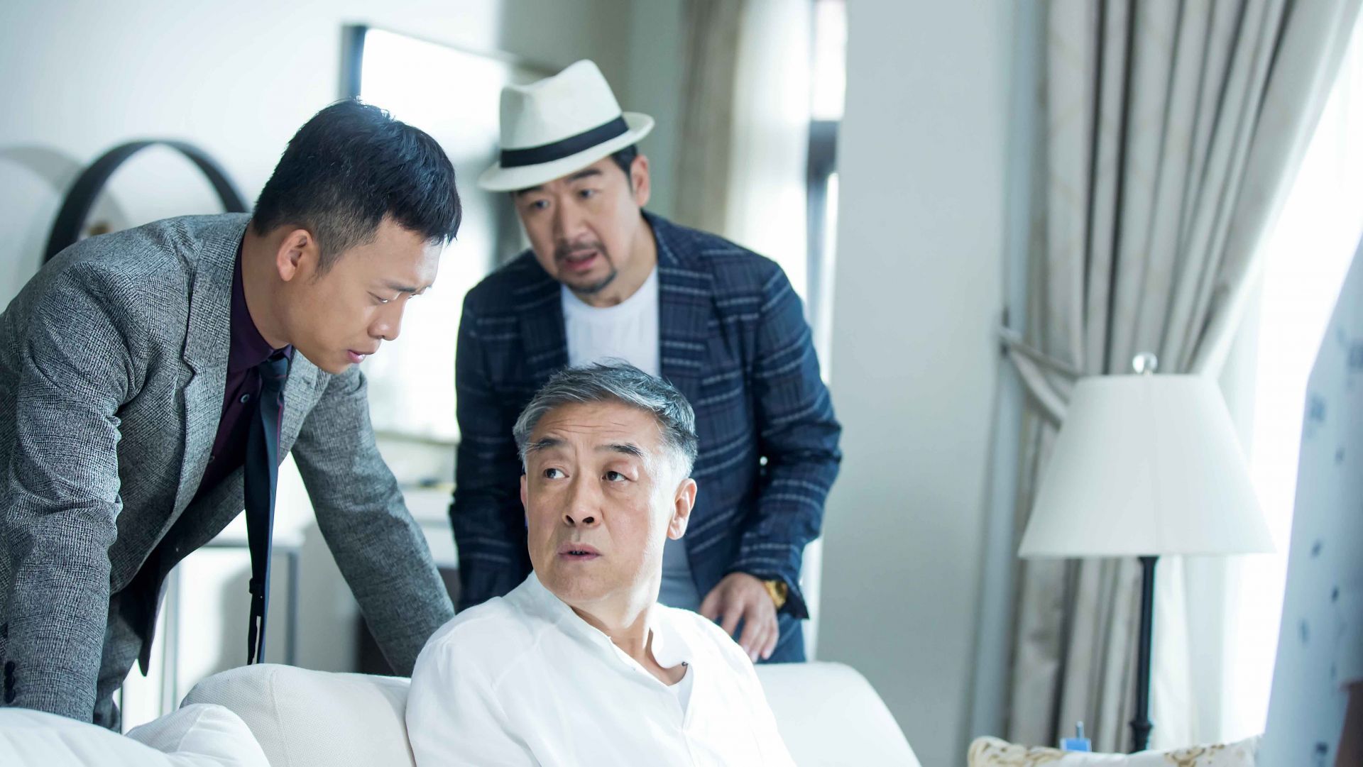 《我的亲爹和后爸》热播，张译为“两个爸爸”操碎心