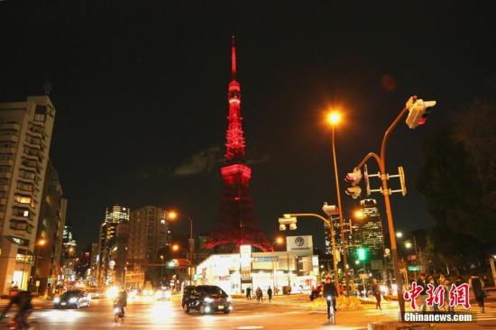 “中国红”点亮全球地标建筑 各国创意拼年味庆新春