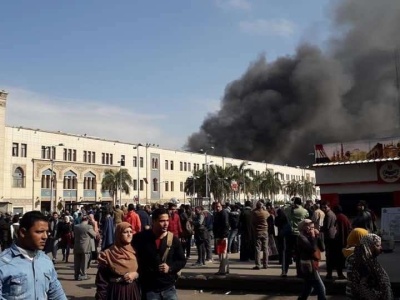 埃及火车油箱爆炸事故已致20死43伤，交通部长辞职