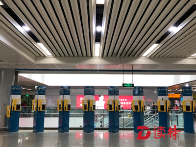 深圳北站有“僵尸机”出没？50多台免费电话至今无法使用