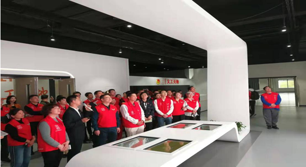 深圳“义工天地”展览馆开始试运行