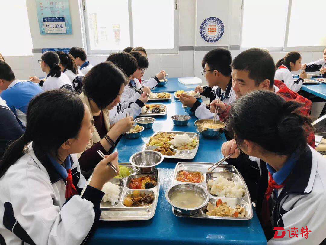 为100%解决学生午餐午休问题，盐田区率先出台这两份文件！