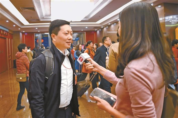 在深全国人大代表杨飞飞：农民工也要为大湾区发展助力