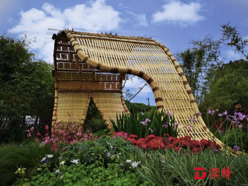 中国首件现代竹编公共艺术品《潮》亮相2019深圳花展