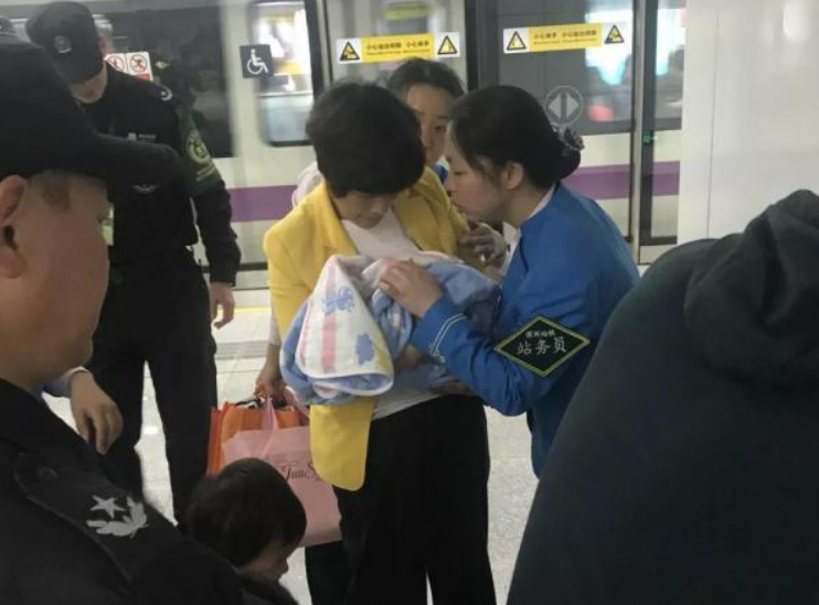 又惊又喜！孕妇竟在留仙洞地铁站生了一个宝宝