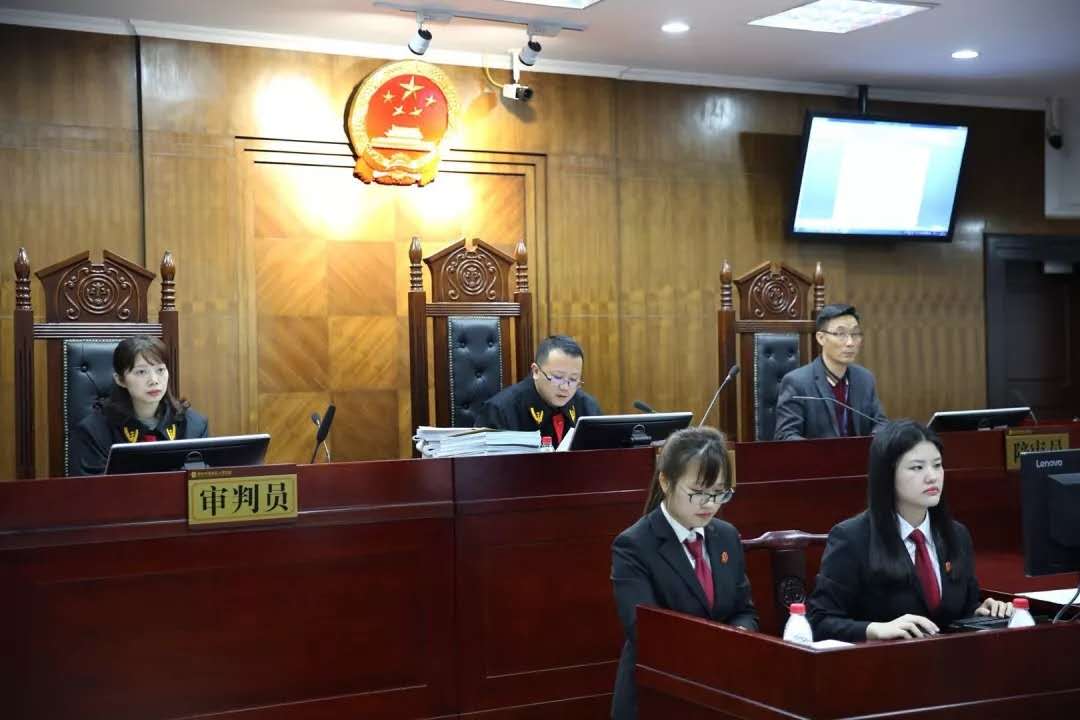 龙岗法院公开开庭审理首宗“套路贷”案件