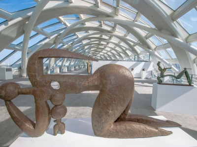 聆听艺术与建筑对话！韩美林“美无止境”雕塑展开幕