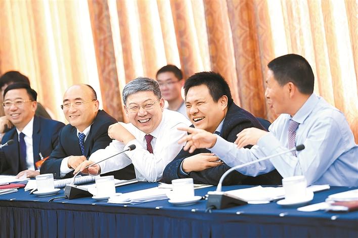 代表委员：着力优化营商环境 激发市场主体活力