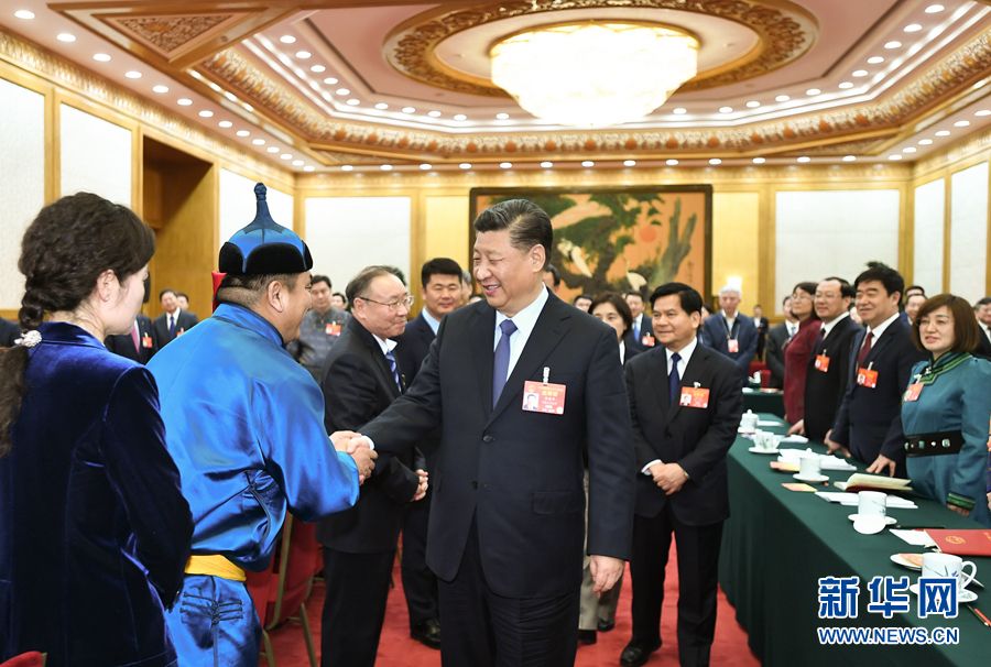 习近平参加内蒙古代表团审议：去嘎查，路怎么走？