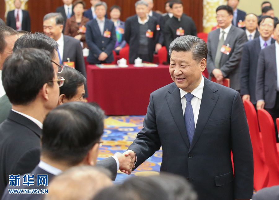 习近平看望政协文艺界社科界委员并参加联组会：为时代画像、为时代立传、为时代明德​