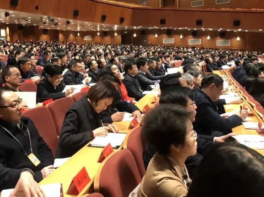这个班今天开学，习近平亲自主讲第一课