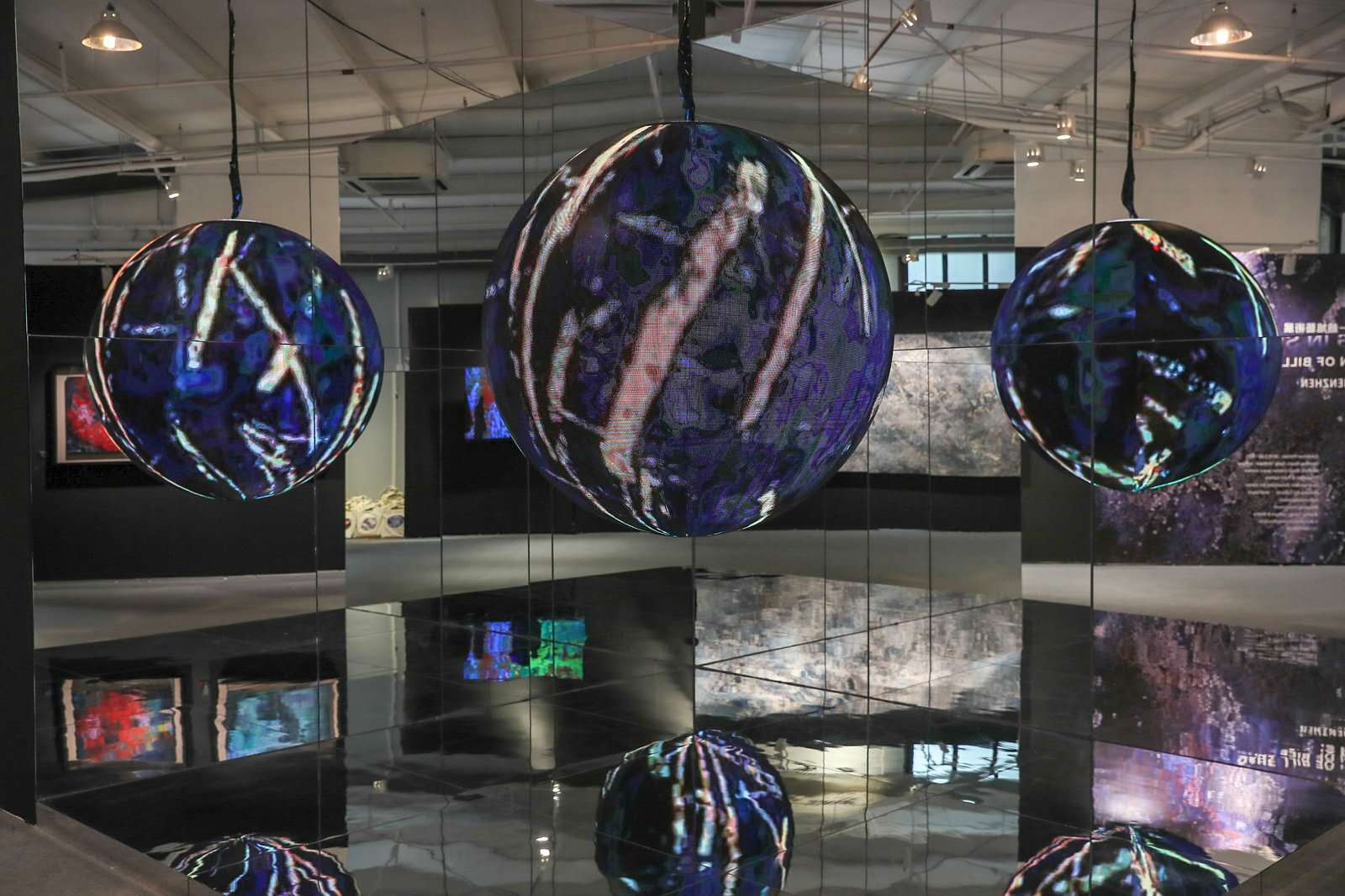 看展｜与星际有约！跟着艺术家赵旭一起“漫步星际”