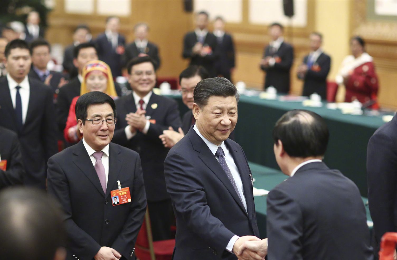 新华社评论员：新时代的春天充满希望——读懂习近平总书记的“两会时间”