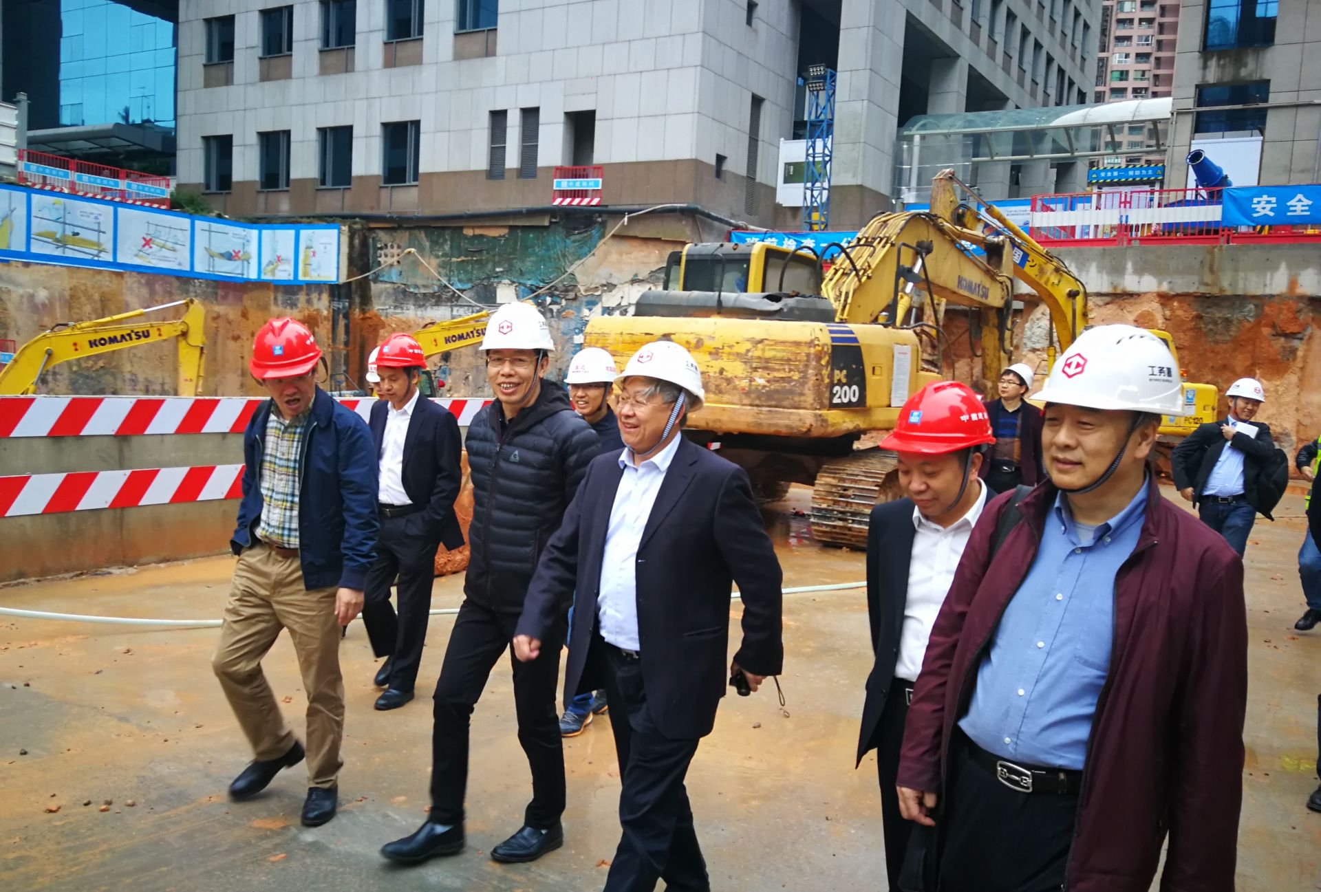 聂建国院士赴深圳市公安局第三代指挥中心项目调研
