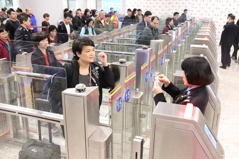 深港高铁效应初现  西九龙站口岸客流半年迈入“千万级”