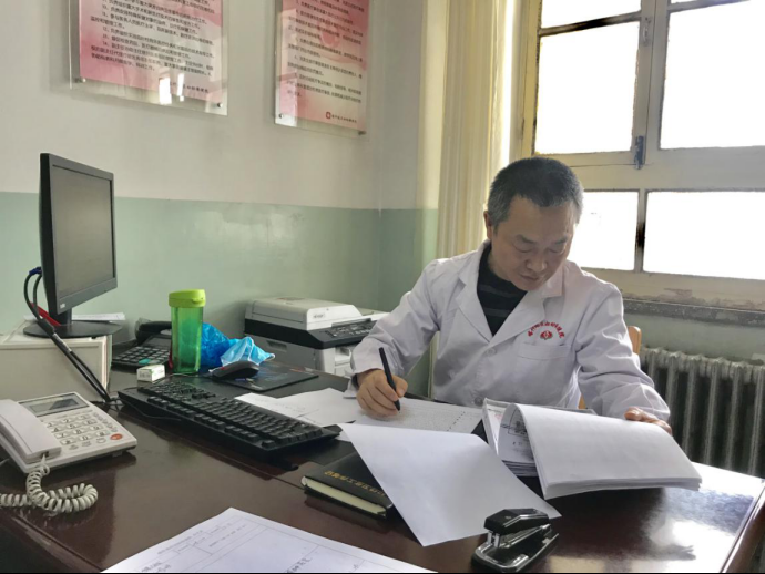 妙手仁心！深圳医生做的这件事成喀什妇幼保健院建院31年首例