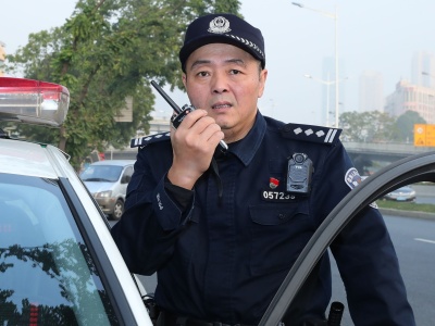每日警星 | 张伟平：从警35年的警队“老黄牛”