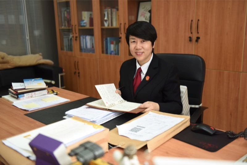 南山法院知识产权庭庭长黄娟敏获“全国巾帼建功标兵”殊荣