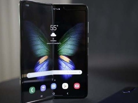 三星确认将收回Galaxy Fold折叠屏手机：还要改进