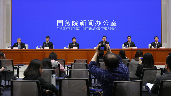 回应货币政策取向、利率改革节奏，央行的这场吹风会很有料 