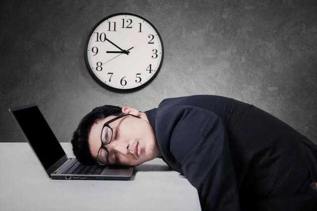 工作996，生病ICU？你是职场上的“懂事崩”吗？