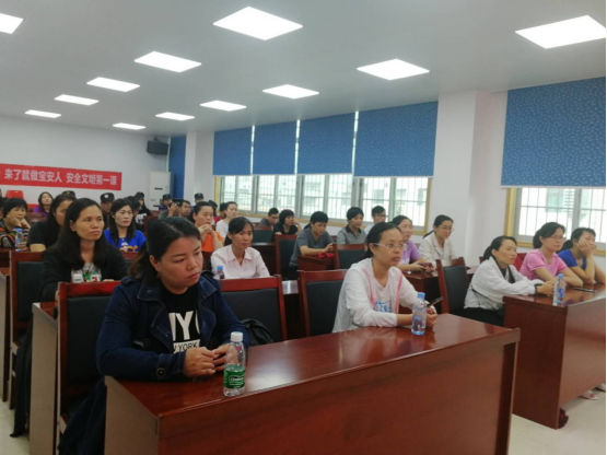 幸福家庭，与法同行！宝安石岩街道龙腾社区开展婚姻法律知识讲座