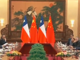 习近平举行仪式欢迎智利总统访华并同其举行会谈 