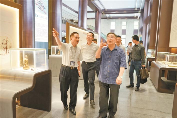 张伯礼：我相信纯中医治疗医院一定能办好