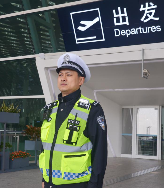 每日警星｜陈成：一腔热忱描绘“警察蓝”