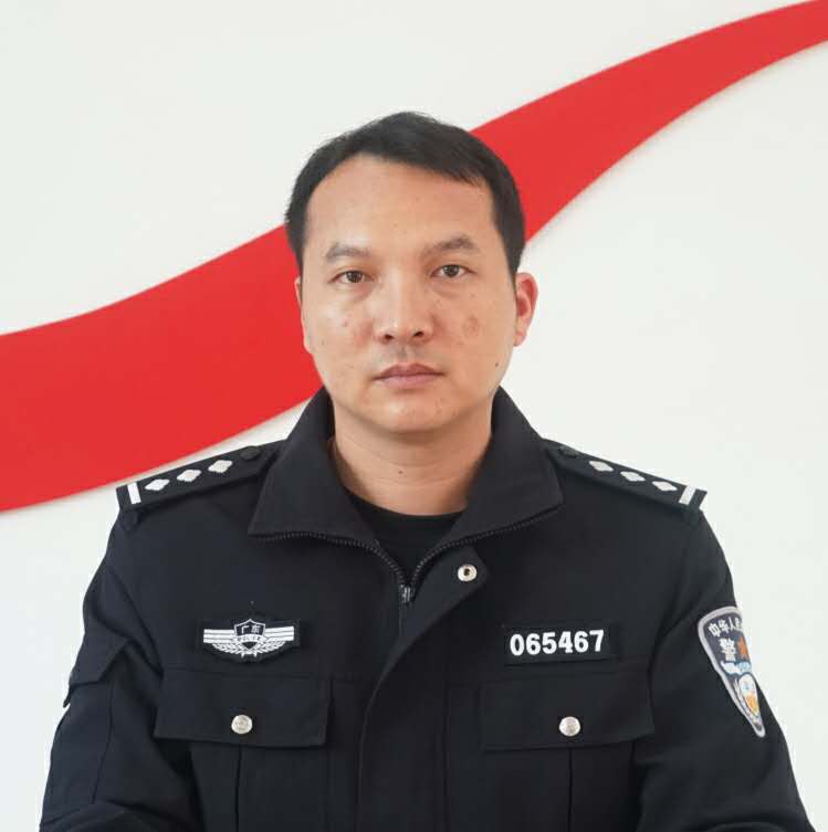 每日警星 | 黄家龙：细致负责的消防民警