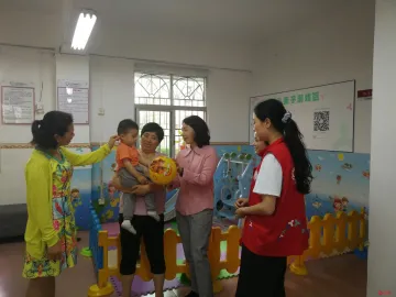 深圳市龙华区群团工作部共产党员罗立群：关爱妇女儿童的贴心人