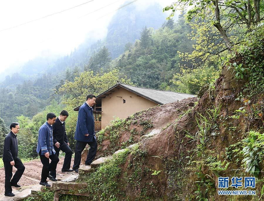 习近平重庆之行，细节蕴含深情深意