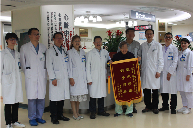 八旬老太小区散步突然倒地 一站式“救心”70分钟搞掂心梗！