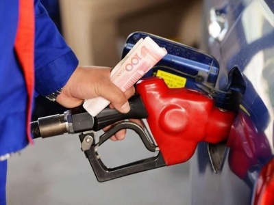 成品油价格年内“第六涨”！加满一箱油多花6元