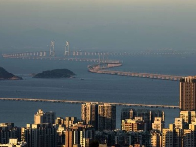 深圳湾口岸跨境私家车可免手续经港珠澳大桥往返香港和珠海