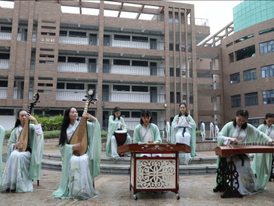 传承传统文化 深外“燕南飞”民乐团登上《传承的力量》