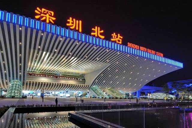 龙华区优化营商环境出新招，“主题办”服务让群众开店省时省力