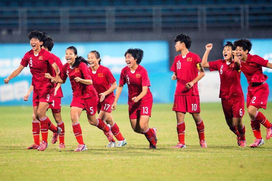  足协新规：申请准入中超的俱乐部须拥有一支女足球队
