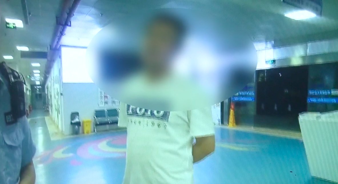 读特警视｜男女网友见面喝喝喝 开车出事故双双被拘