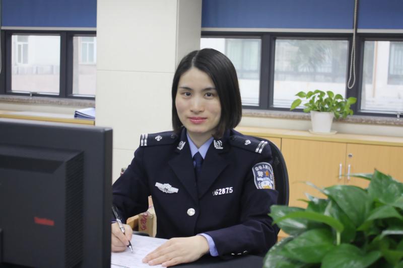 ​每日警星 | 张静：让群众办证尽量少跑腿