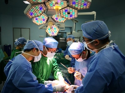 病人四度肝昏迷命悬一线！深圳市第三人民医院跨血型换肝成功救人