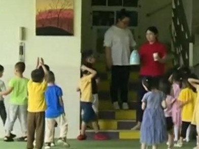 深圳一幼儿园用强力消毒粉兑水给幼儿洗手，教育局：撤换园长