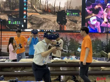 游戏迷快来体验！文博会现业界首创红色VR电竞