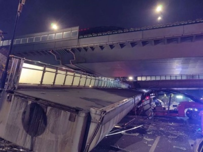杭州通报天桥垮塌：货车超高撞击天桥致钢箱梁掉落
