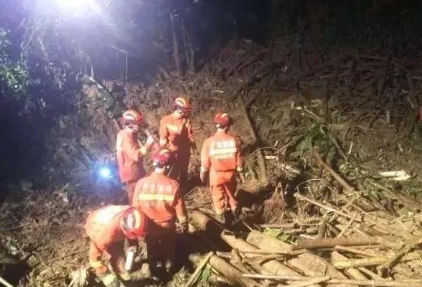 广东山洪致6死2伤！遭遇突发山洪时，我们应当如何脱险？