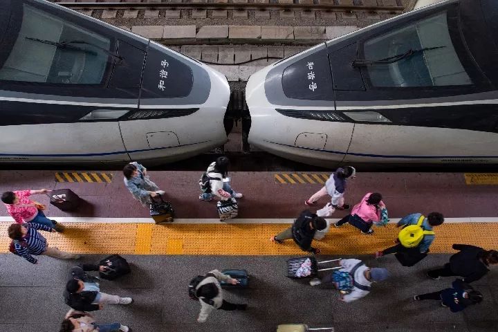 1724.3万人次！铁路单日旅客发送量创历史新高
